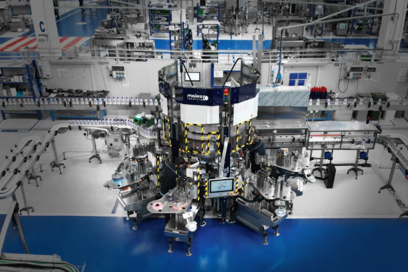 Makro Labelling machinery in factory